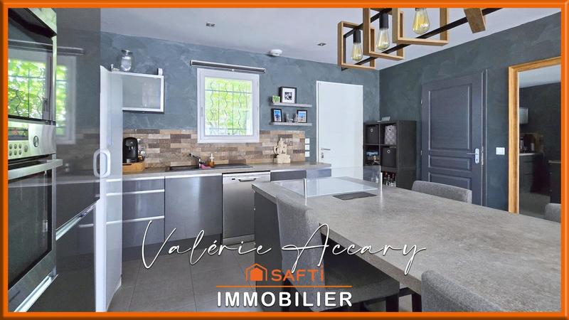 Maison - 92 m² - 4 pièces