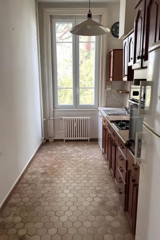 Appartement - 90 m² - 4 pièces