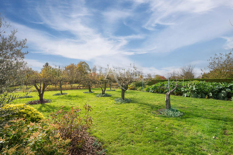 Maison - 210 m² - 6 pièces