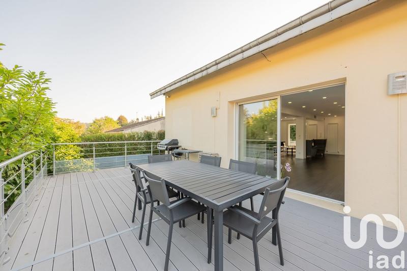 Maison - 140 m² - 6 pièces