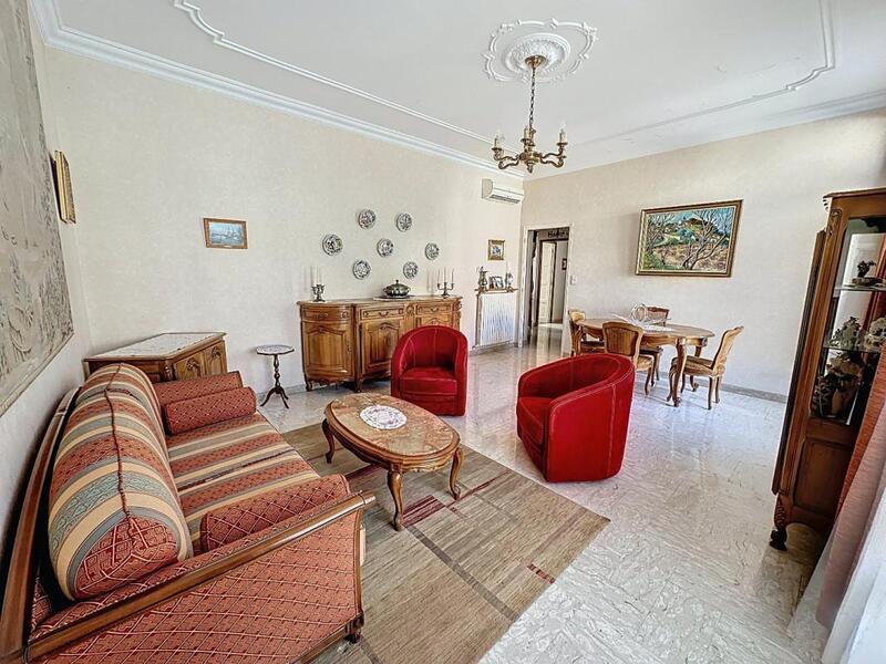 Appartement ancien - 121 m² - 6 pièces