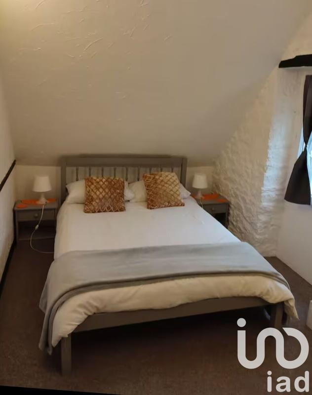 Maison - 240 m² - 11 pièces