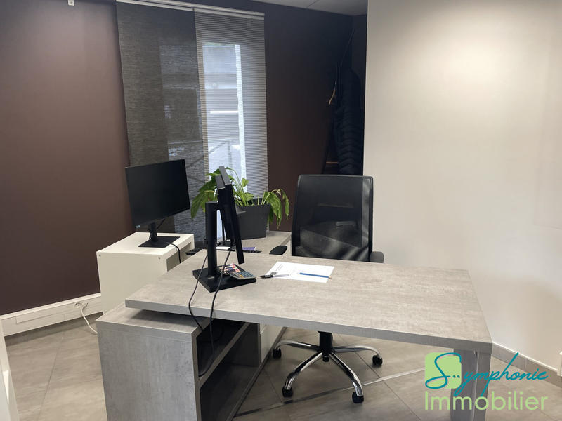 Bureau - 76 m² - 3 pièces