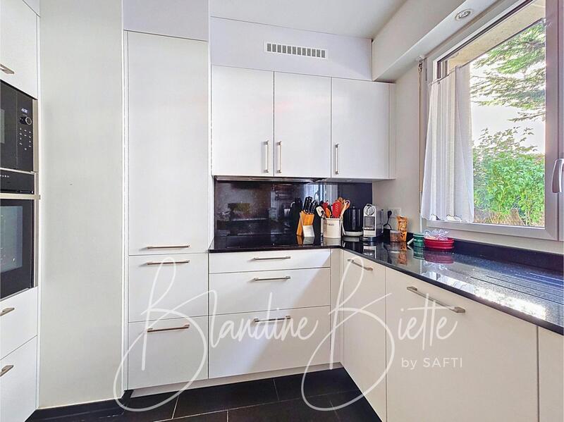 Appartement - 99 m² - 5 pièces