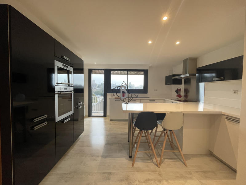 Appartement - 74 m² - 2 pièces