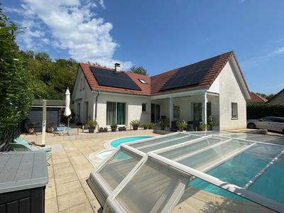 Maison - 160 m² - 8 pièces