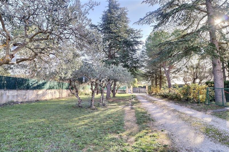 Villa - 180 m² - 6 pièces