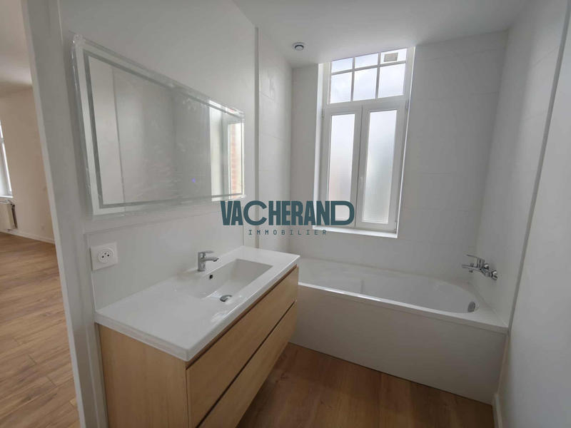 Appartement - 90 m² - 4 pièces