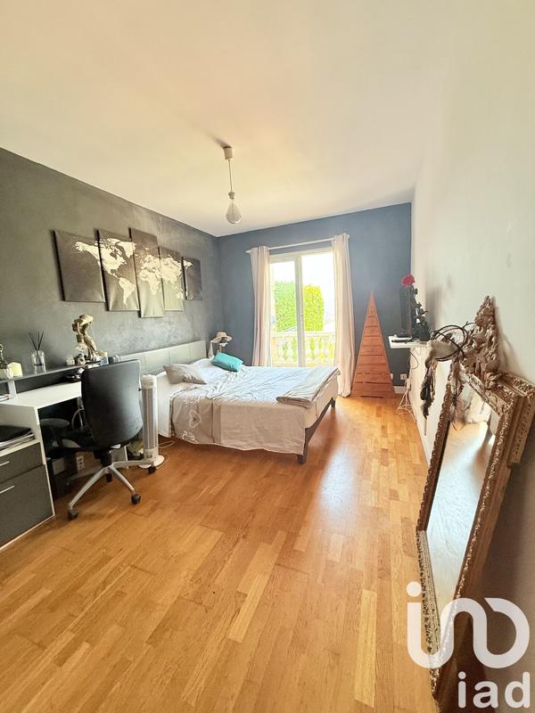 Maison - 207 m² - 7 pièces