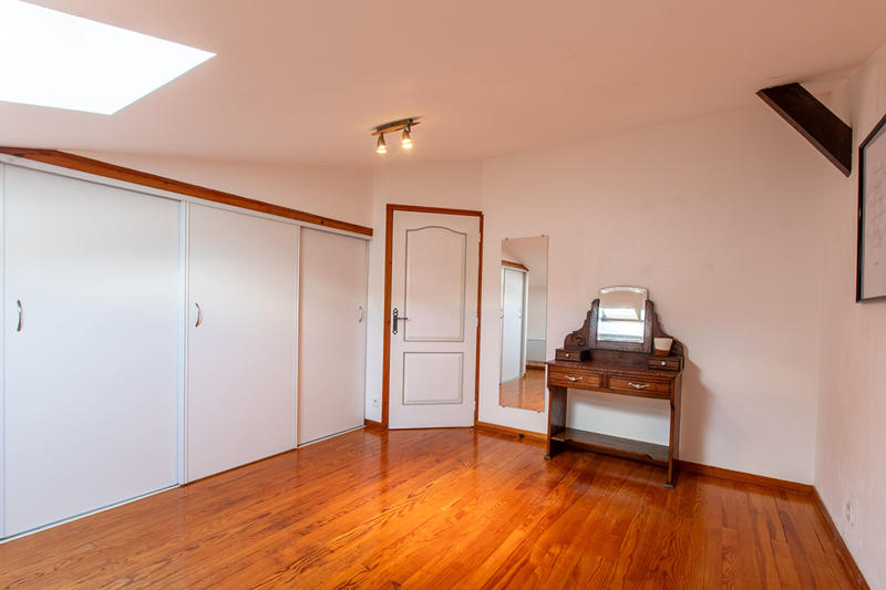 Maison - 296 m² - 8 pièces