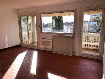 Appartement - 80 m² - 3 pièces