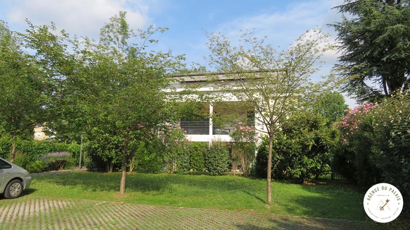 Appartement - 90 m² - 3 pièces