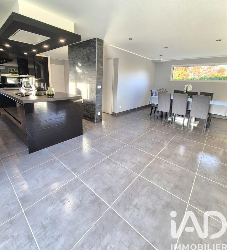 Maison - 150 m² - 6 pièces