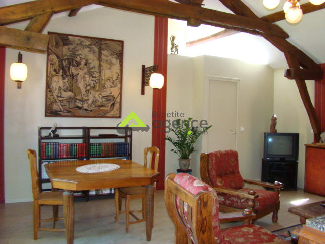 Demeure - 296 m² - 13 pièces