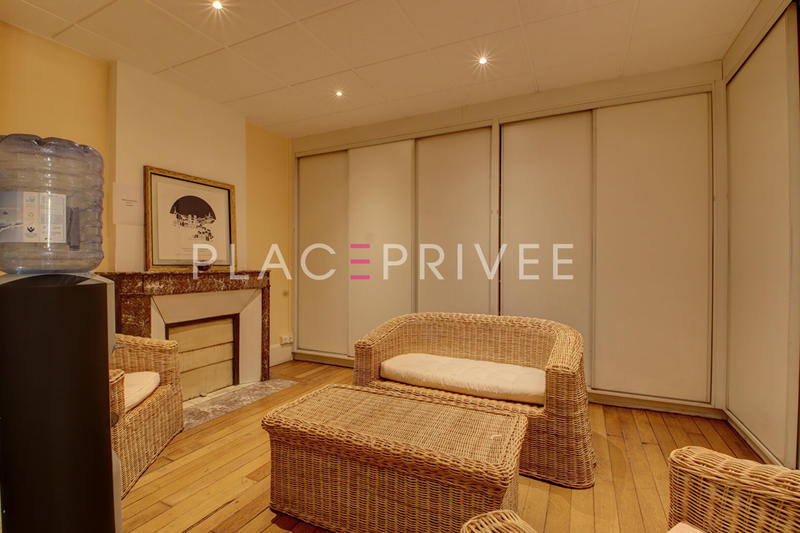 Bureau - 109 m² - 6 pièces