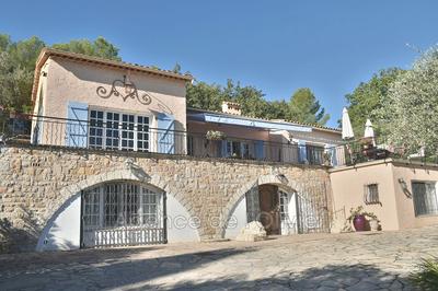 Villa - 235 m² - 5 pièces