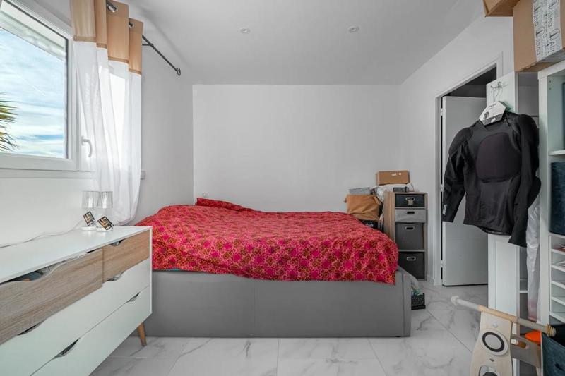 Maison - 187 m² - 7 pièces