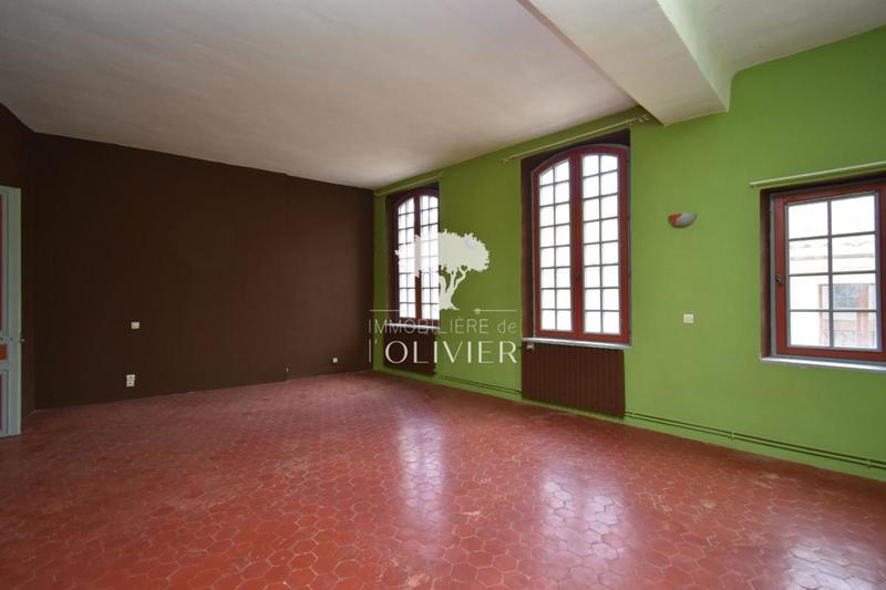 Maison - 445 m² - 10 pièces