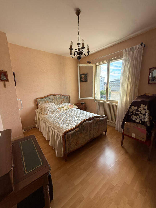 Appartement - 102 m² - 4 pièces