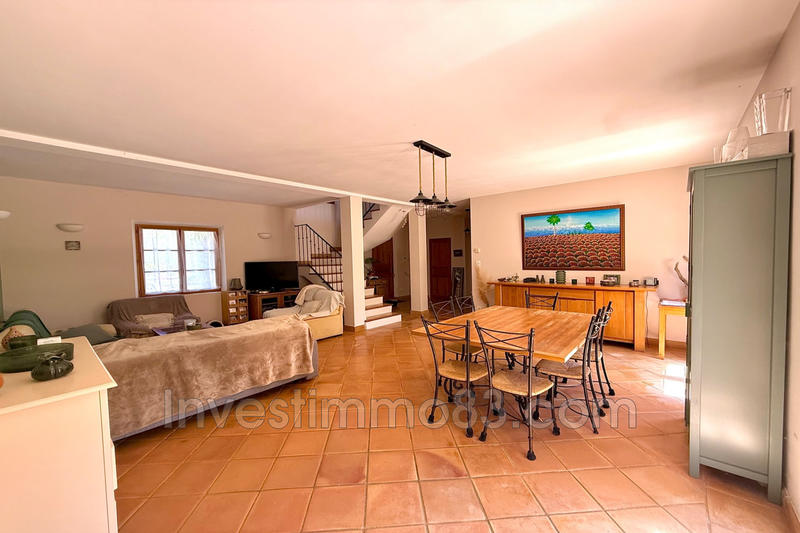 Maison - 200 m² - 7 pièces