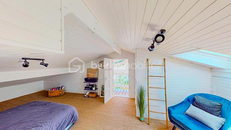 Maison - 140 m² - 7 pièces