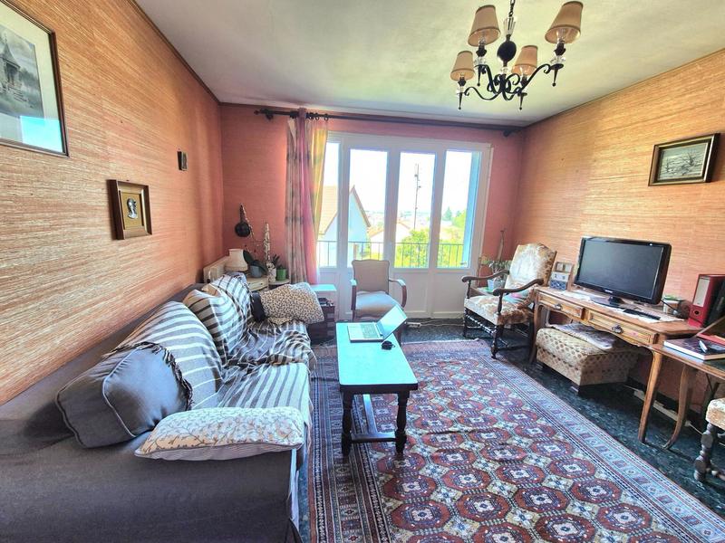 Maison - 90 m² - 5 pièces