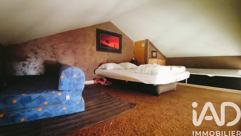 Maison - 180 m² - 11 pièces