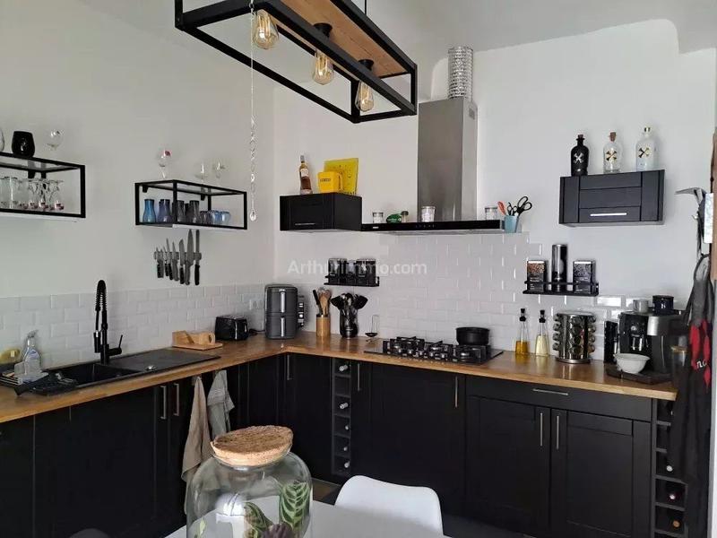 Appartement - 85 m² - 3 pièces