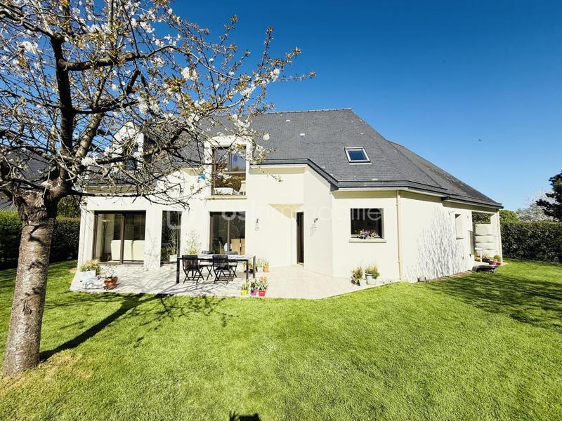 Maison - 168 m² - 7 pièces