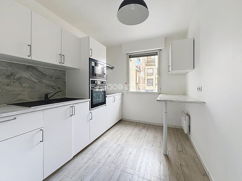 Appartement - 86 m² - 4 pièces