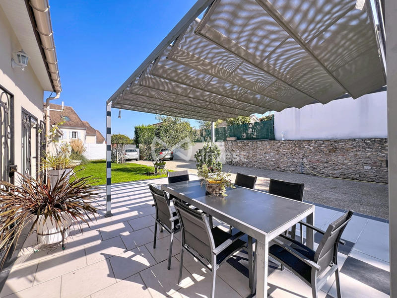 Maison - 190 m² - 6 pièces