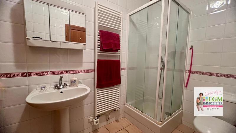 Maison - 457 m² - 13 pièces