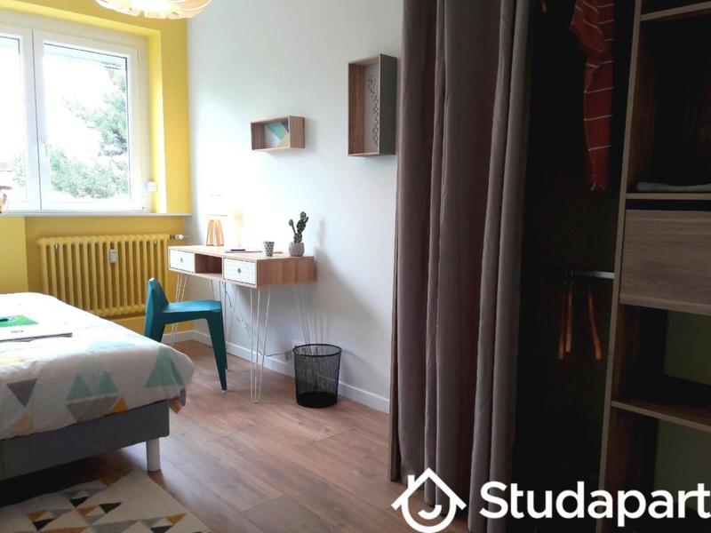 Chambre - 9 m² - 1 pièce