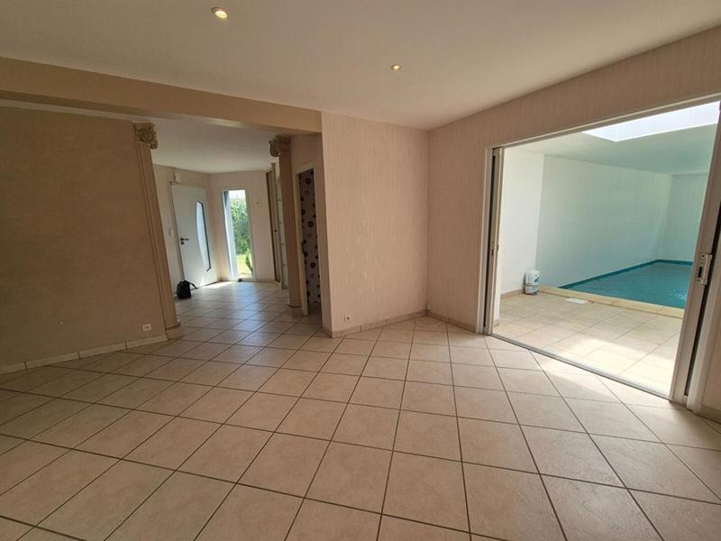 Maison - 180 m² - 7 pièces