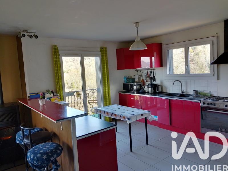 Maison - 135 m² - 6 pièces