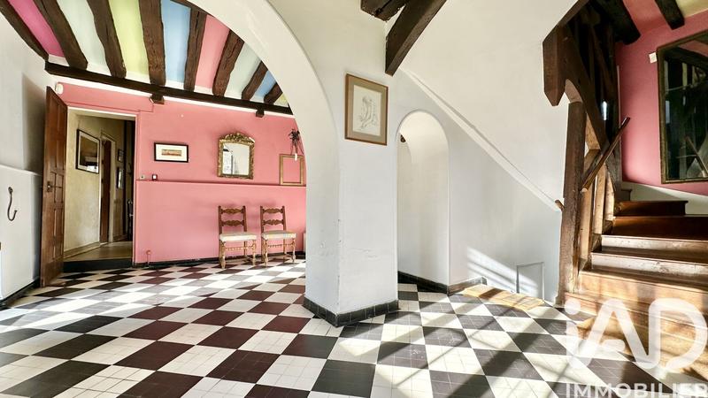 Maison - 311 m² - 8 pièces