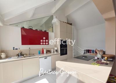 Maison - 160 m² - 7 pièces