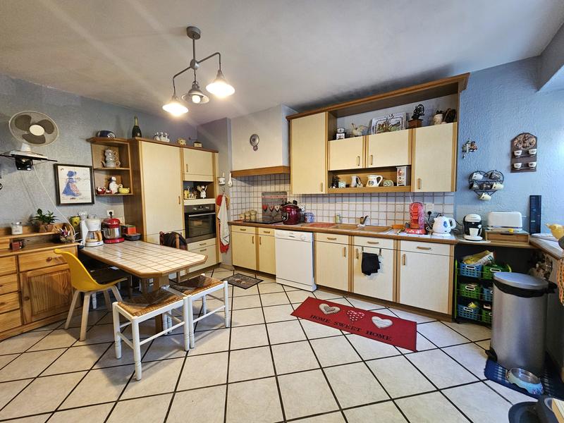 Maison de village - 200 m² - 8 pièces