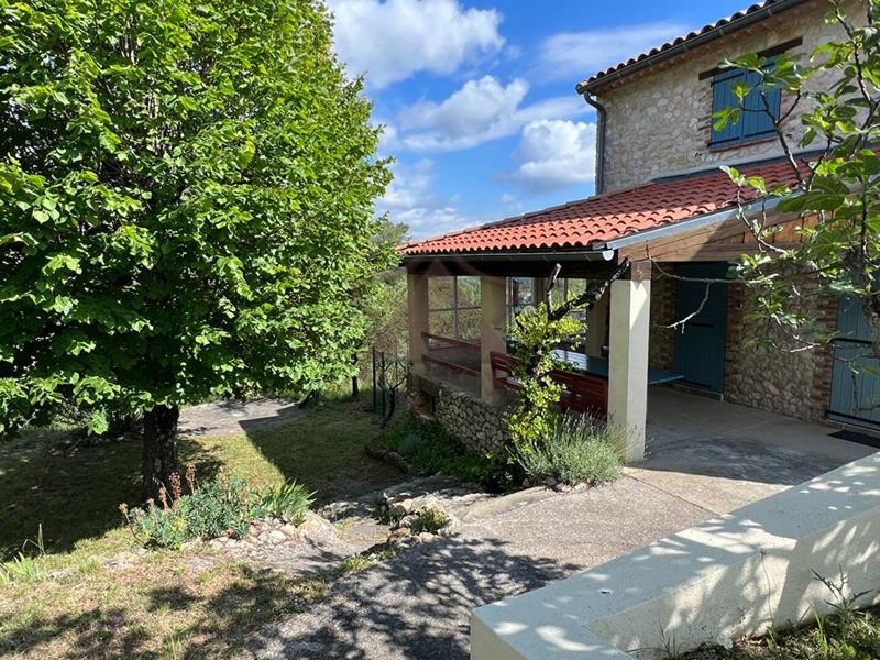 Propriété - 110 m² - 5 pièces