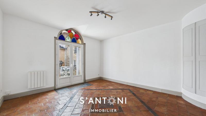 Maison - 270 m² - 7 pièces