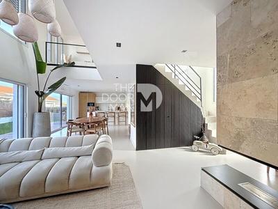 Maison - 132 m² - 4 pièces