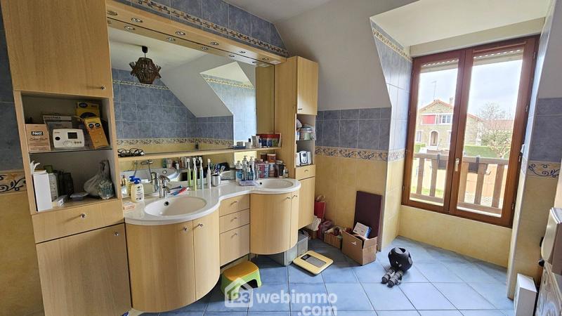 Maison - 140 m² - 5 pièces