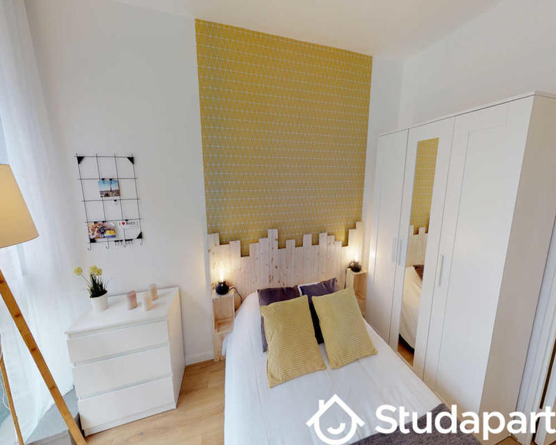 Chambre - 70 m² - 1 pièce