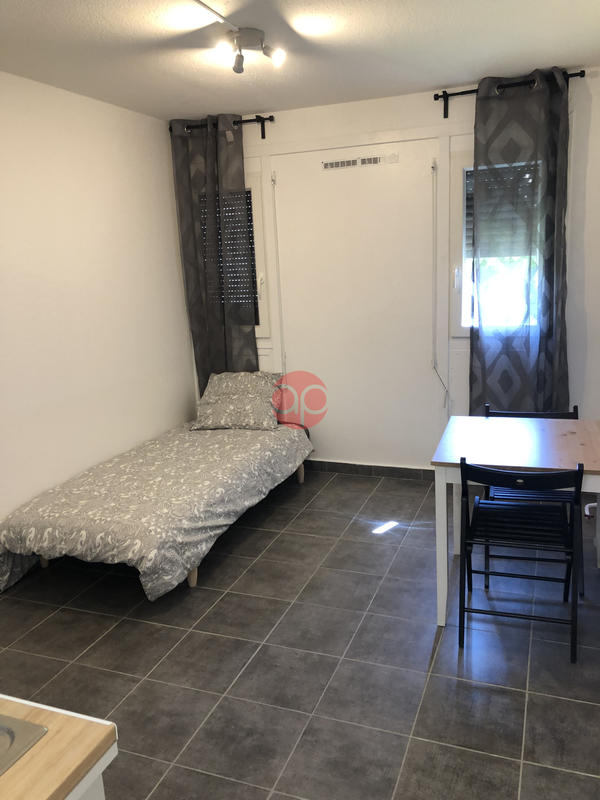 Appartement - 15 m² - 1 pièce