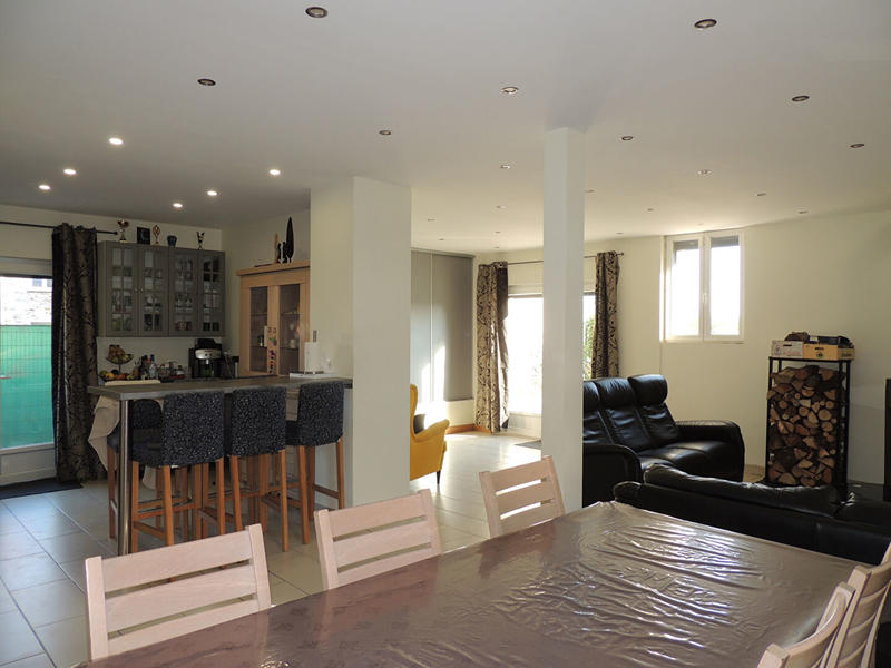 Maison - 167 m² - 6 pièces