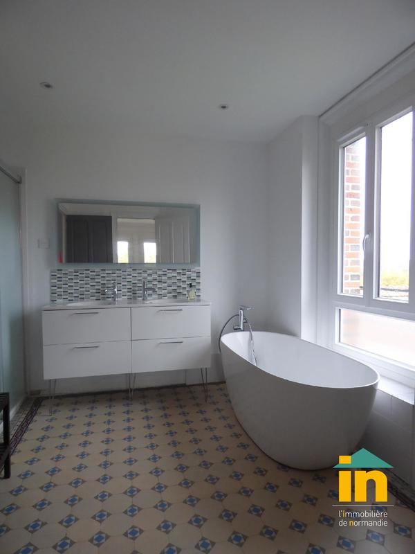 Maison de campagne - 200 m² - 8 pièces