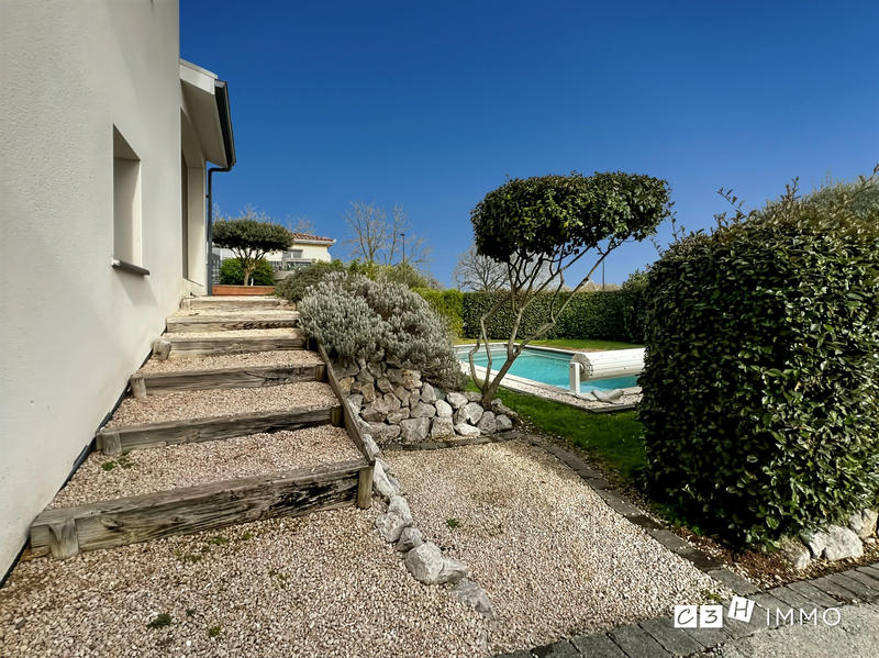 Maison contemporaine - 131 m² - 5 pièces