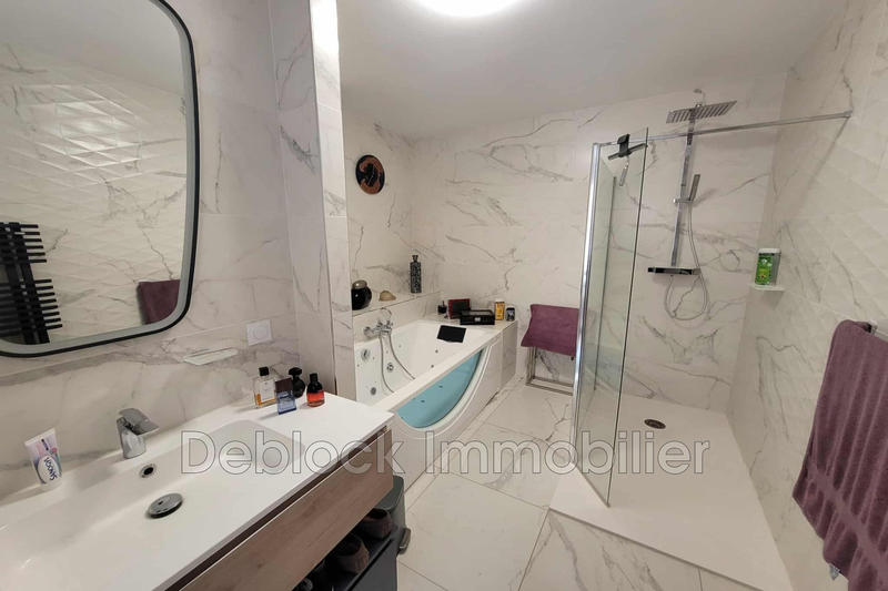 Maison - 229 m² - 6 pièces