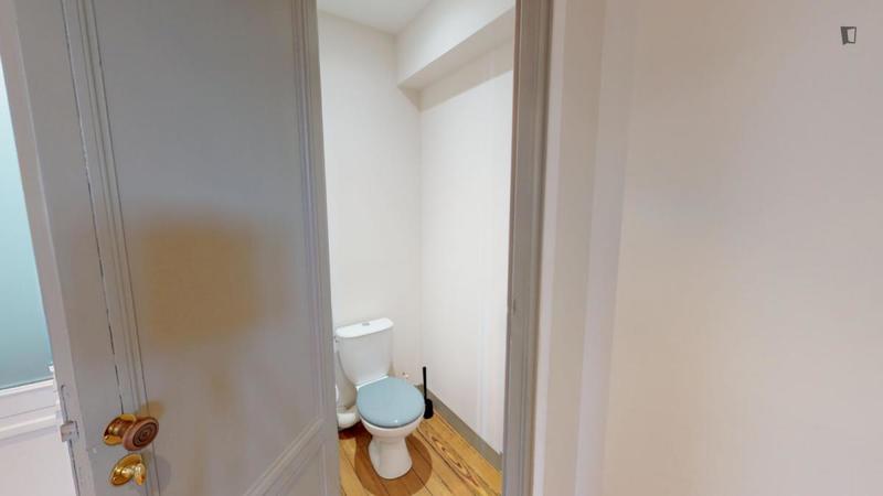 Chambre - 16 m² - 5 pièces