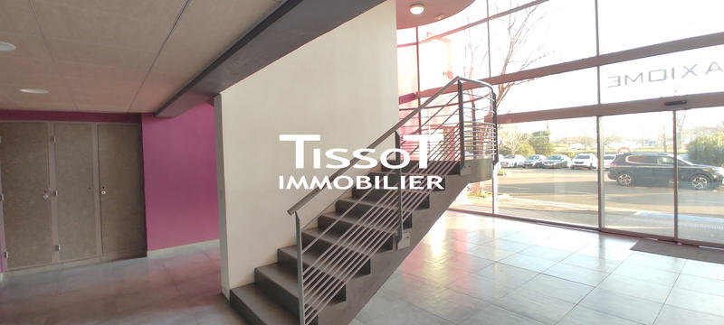 Local commercial - 164 m² - 4 pièces